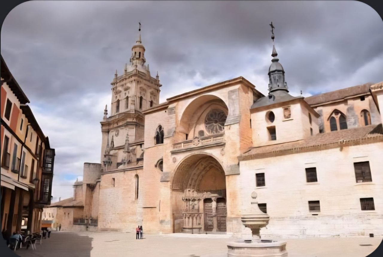 Catedral y calle Mayor porticada de El Burgo de Osma